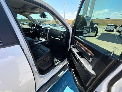 Used 2017 RAM 1500 Laramie w/ Convenience Group AWD/4WD image 20