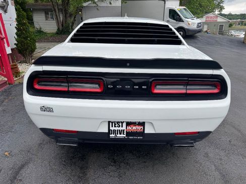 Used 2016 Dodge Challenger R/T Plus RWD image 6