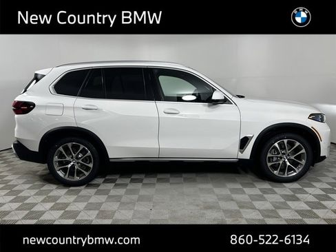 New 2026 BMW X5 xDrive40i w/ Climate Comfort Package image 8