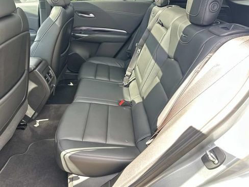 Used 2023 Cadillac XT4 Luxury w/ Cold Weather Package AWD/4WD image 11