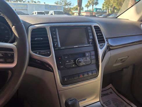 Used 2012 Jeep Grand Cherokee Laredo image 7