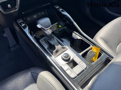 Certified 2023 Kia Sorento SX image 20