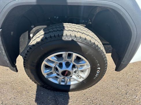 New 2026 GMC Sierra 2500 Pro w/ Convenience Package image 14