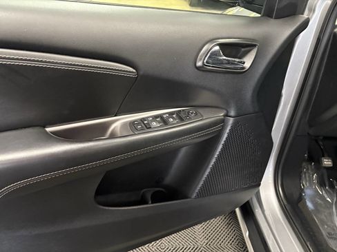 Used 2019 Dodge Journey Crossroad w/ Nav & Sun Group image 55