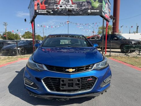 Used 2017 Chevrolet Cruze LT w/ Convenience Package FWD image 2