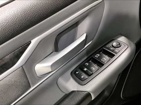 Used 2023 RAM 1500 Big Horn AWD/4WD image 40