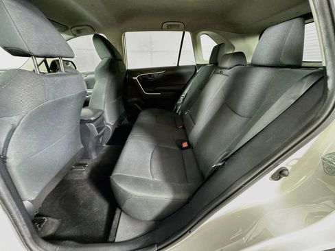 Used 2020 Toyota RAV4 LE FWD image 28