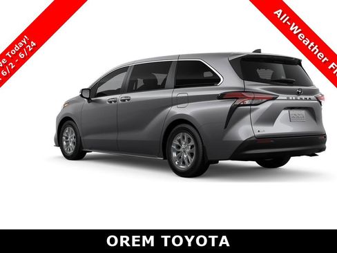 New 2026 Toyota Sienna LE FWD image 6