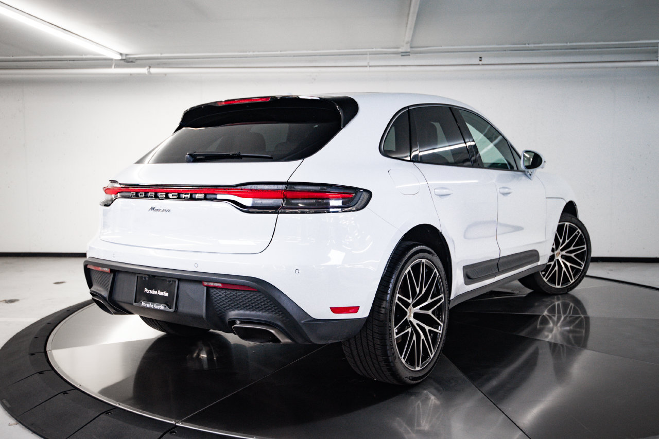 Certified 2023 Porsche Macan AWD/4WD image 7