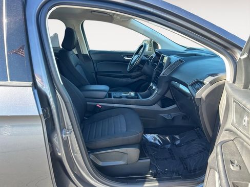 Used 2022 Ford Edge SE w/ Black Appearance Package image 10