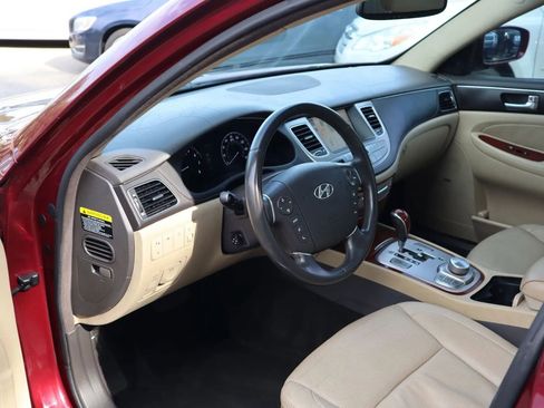Used 2012 Hyundai Genesis 3.8 w/ Premium Pkg image 8