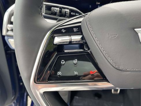 New 2026 Cadillac Vistiq Premium Luxury image 24