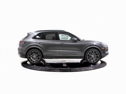 New 2026 Porsche Cayenne image 8