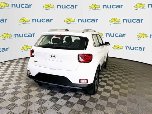 Certified 2025 Hyundai Venue SEL FWD image 7