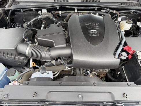 Used 2023 Toyota Tacoma SR AWD/4WD image 30