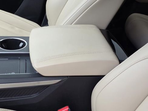 Used 2025 Acura MDX w/ Technology Package image 9