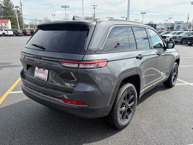 New 2026 Jeep Grand Cherokee Altitude AWD/4WD image 8
