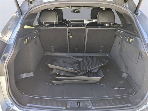 Used 2017 Jaguar F-PACE Prestige image 12