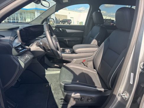 Used 2025 Buick Enclave Preferred image 25