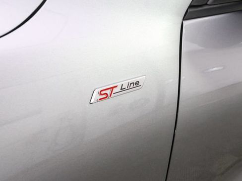 Used 2024 Ford Escape ST-Line w/ Tech Pack #1 AWD/4WD image 7