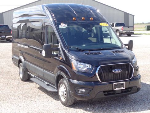 Used 2024 Ford Transit 350 XLT RWD image 4