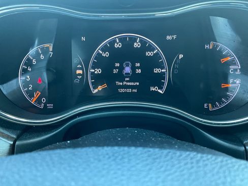 Used 2017 Jeep Grand Cherokee Limited AWD/4WD image 15