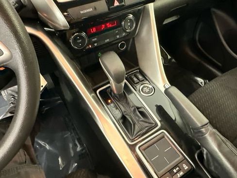 Used 2020 Mitsubishi Eclipse Cross LE AWD/4WD image 15
