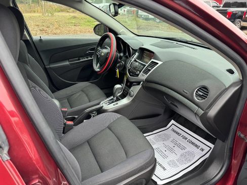 Used 2015 Chevrolet Cruze LT w/ Technology Package image 14
