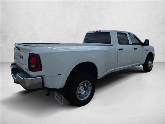 Used 2026 RAM 3500 Tradesman w/ Chrome Appearance Group A AWD/4WD image 5