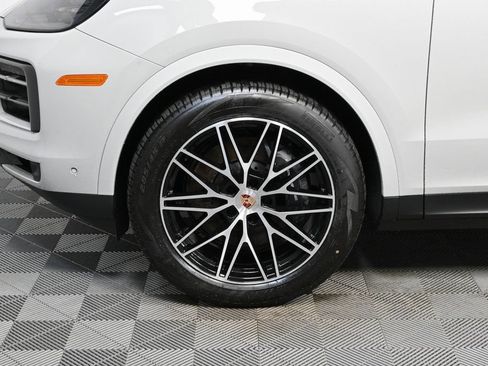Certified 2026 Porsche Cayenne Coupe AWD/4WD image 35
