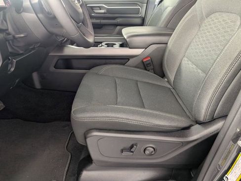 Used 2025 RAM 1500 Big Horn AWD/4WD image 12