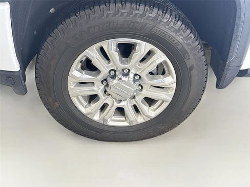 Used 2021 GMC Sierra 2500 Denali w/ Denali Ultimate Package AWD/4WD image 24