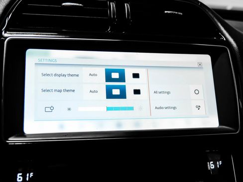 Used 2019 Jaguar XE R-Sport AWD/4WD image 35