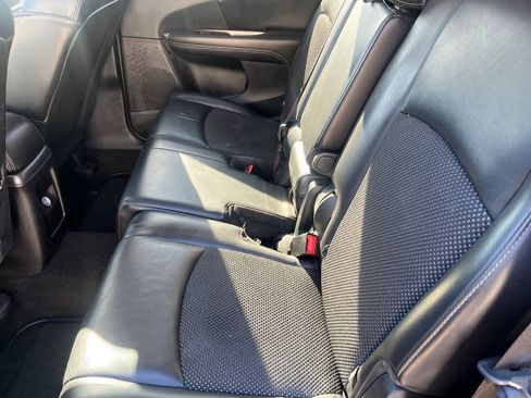 Used 2017 Dodge Journey Crossroad AWD/4WD image 7