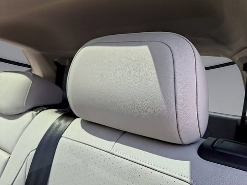 Used 2019 Volkswagen Tiguan SE w/ Panoramic Sunroof Package FWD image 27