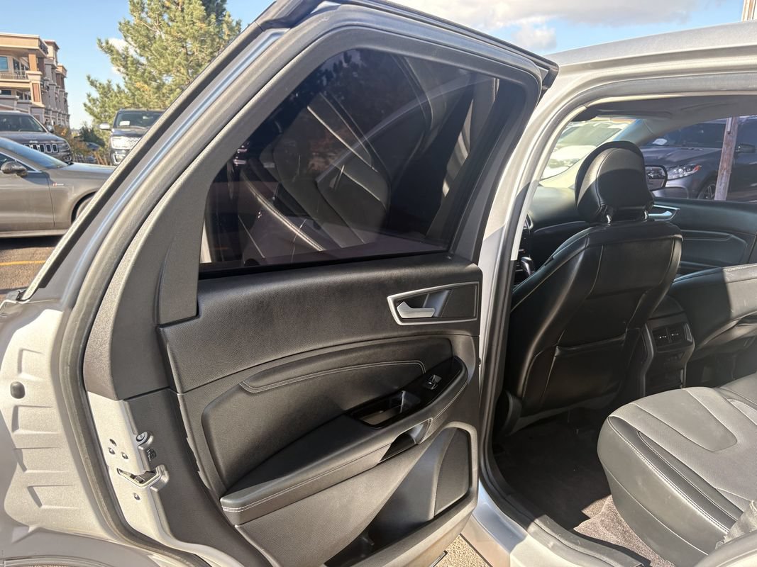 Used 2016 Ford Edge Titanium w/ Equipment Group 302A AWD/4WD image 15