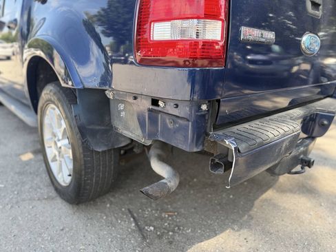 Used 2008 Ford Explorer Sport Trac Limited RWD image 9