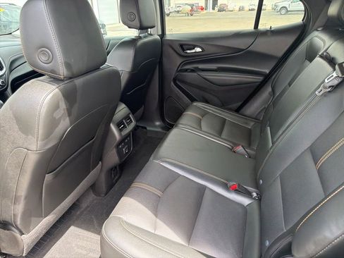 Used 2023 Chevrolet Equinox Premier AWD/4WD image 32