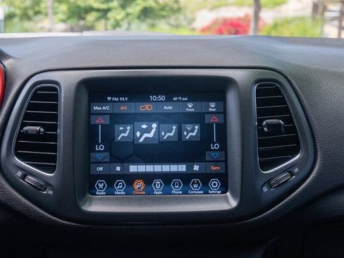 Used 2021 Jeep Compass Trailhawk image 13