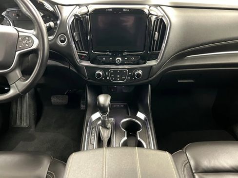Used 2023 Chevrolet Traverse LT image 13