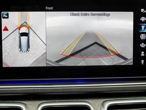 Used 2022 Mercedes-Benz GLS 580 4MATIC image 33