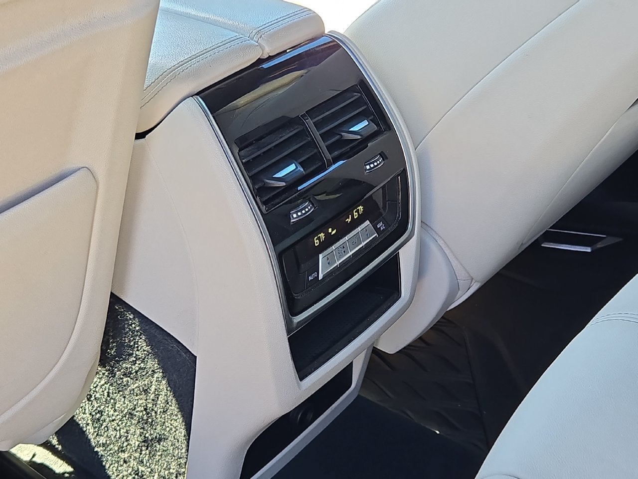 Used 2020 BMW X5 sDrive40i w/ M Sport Package RWD image 23