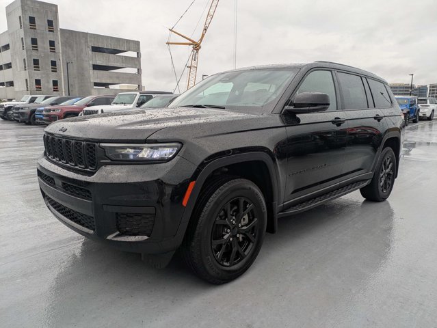 Certified 2024 Jeep Grand Cherokee L Altitude AWD/4WD image 6