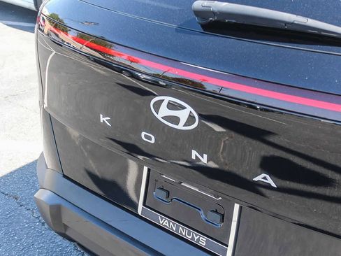 Certified 2024 Hyundai Kona SEL w/ Convenience Package AWD/4WD image 9