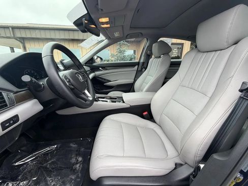 Used 2018 Honda Accord EX-L image 16