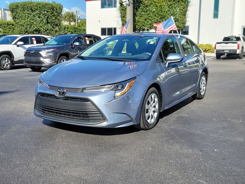Used 2023 Toyota Corolla LE image 5