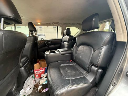 Used 2015 INFINITI QX80 Luxe w/ 22" Wheel Package image 10