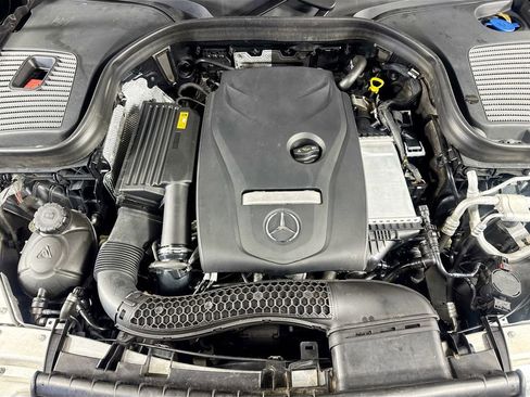 Used 2018 Mercedes-Benz GLC 300 4MATIC w/ Multimedia Package image 38