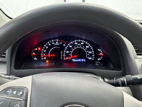 Used 2011 Toyota Camry LE FWD image 24