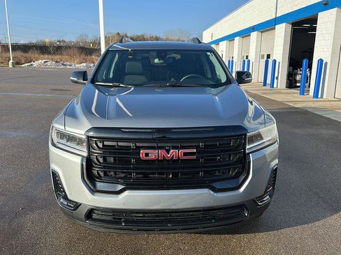 Used 2023 GMC Acadia SLE w/ Driver Convenience Package image 15